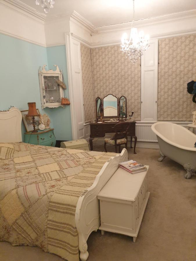 Judy'S B&B Private Home 卡迪夫 外观 照片