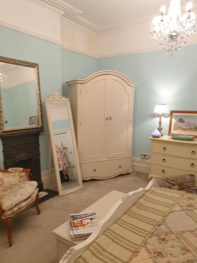 Judy'S B&B Private Home 卡迪夫 外观 照片