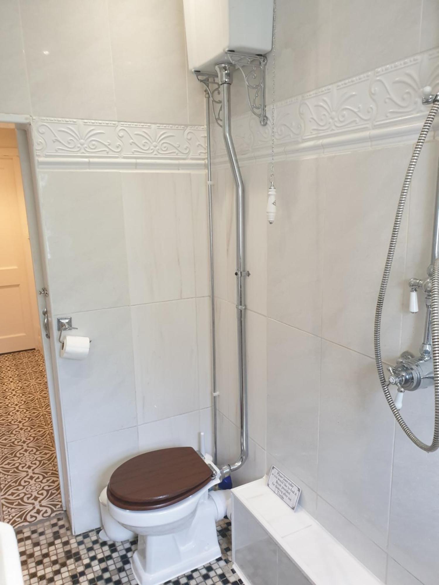 Judy'S B&B Private Home 卡迪夫 外观 照片